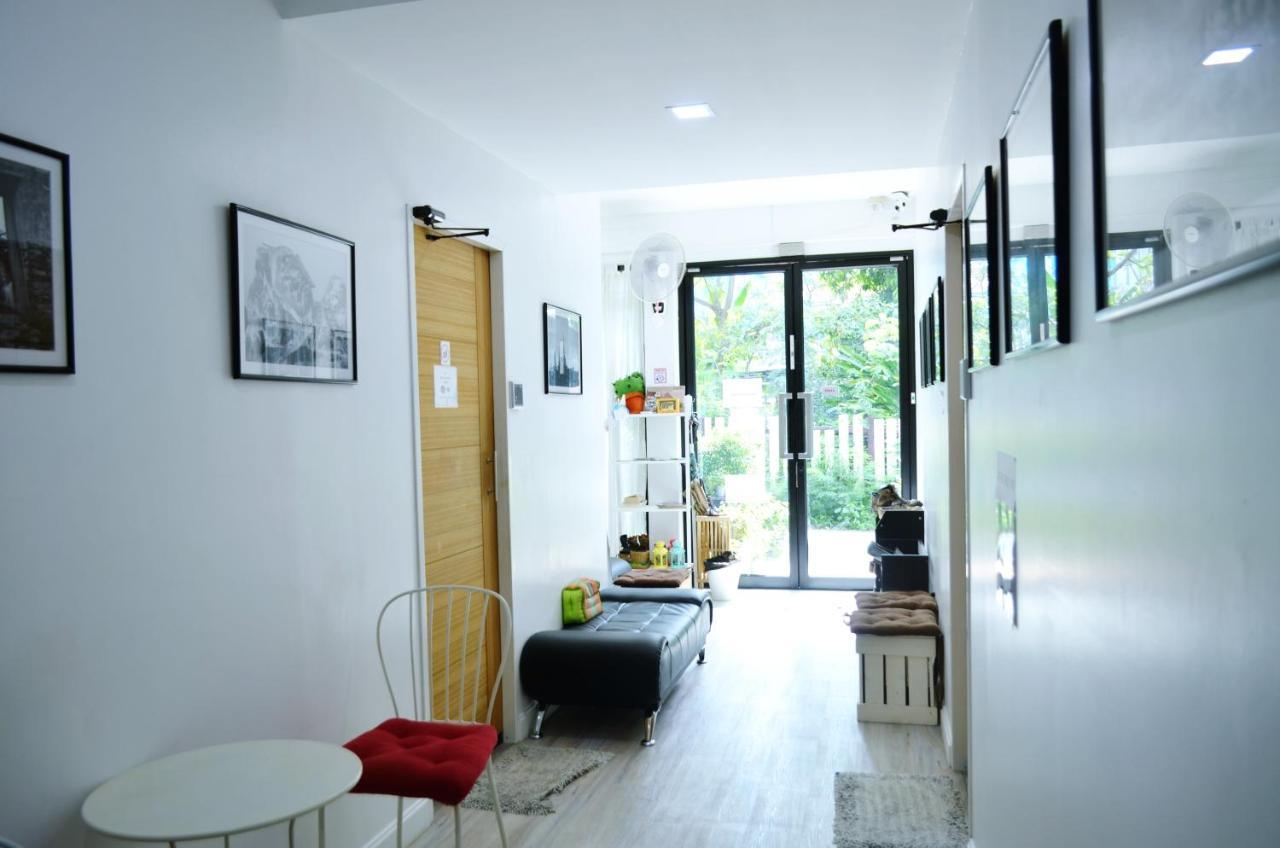 Early Bird Hostel Ayutthaya Екстер'єр фото
